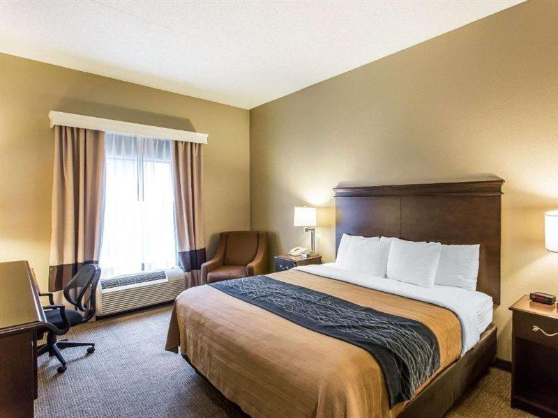 Comfort Suites Куквілл Екстер'єр фото