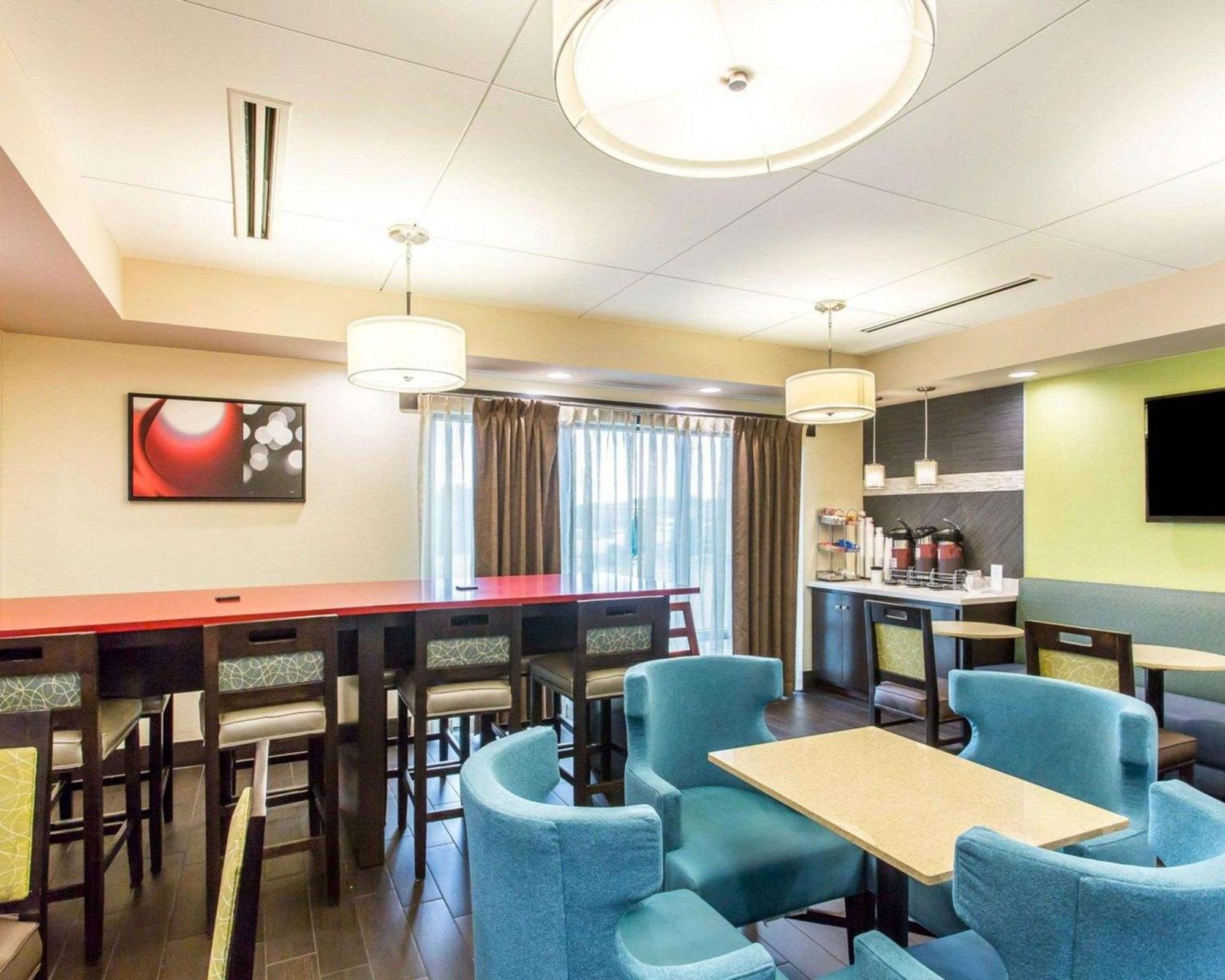 Comfort Suites Куквілл Екстер'єр фото