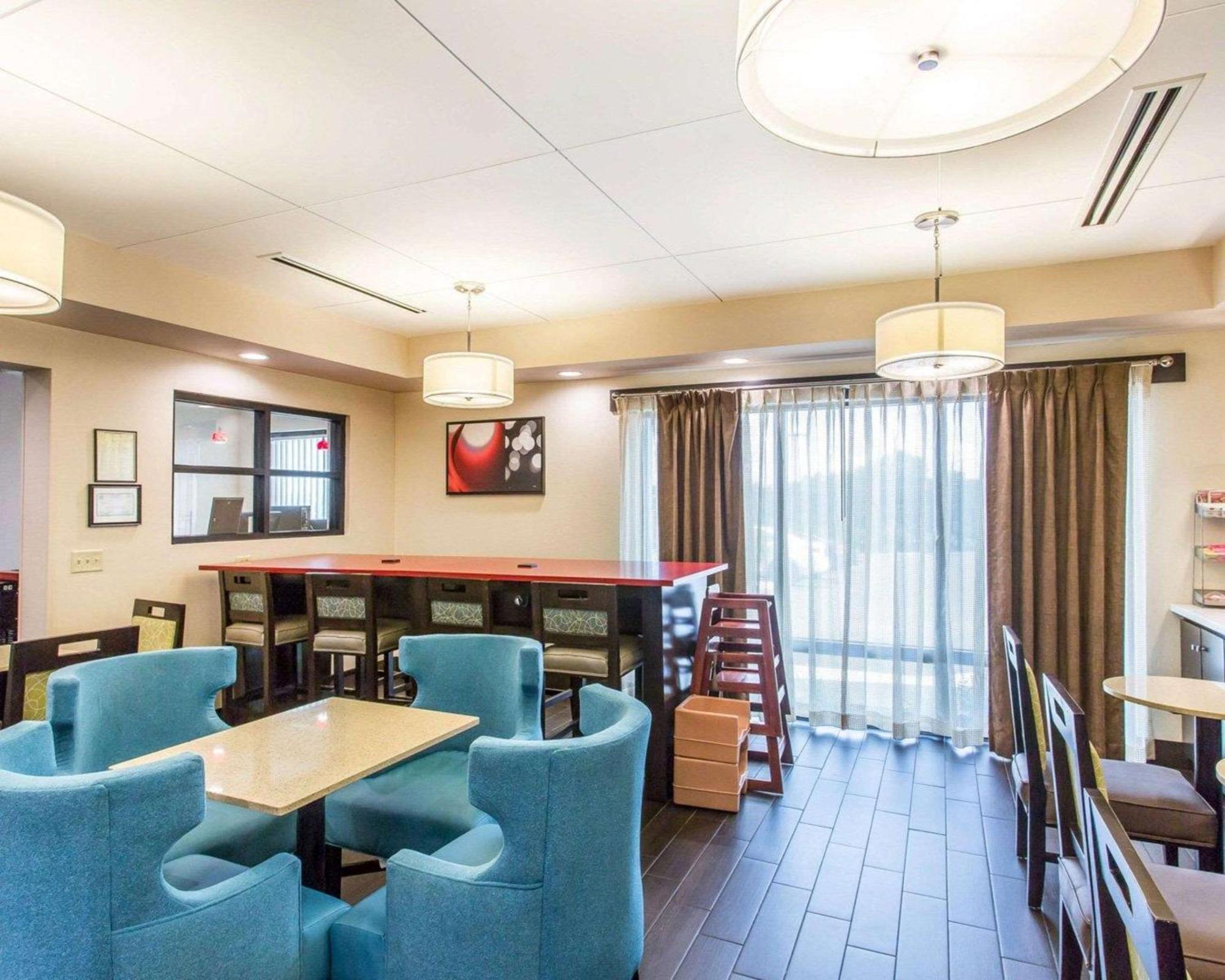 Comfort Suites Куквілл Екстер'єр фото