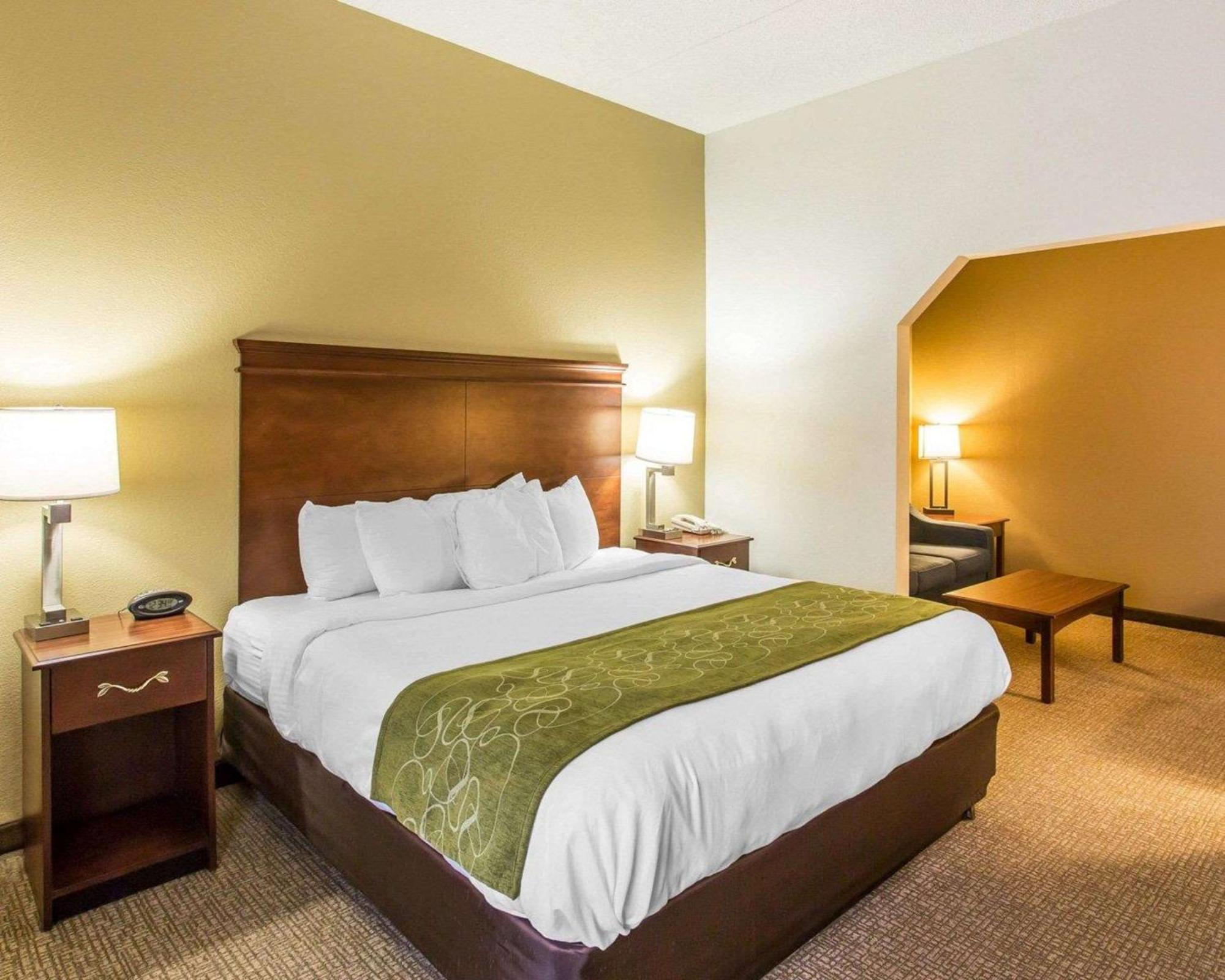 Comfort Suites Куквілл Екстер'єр фото