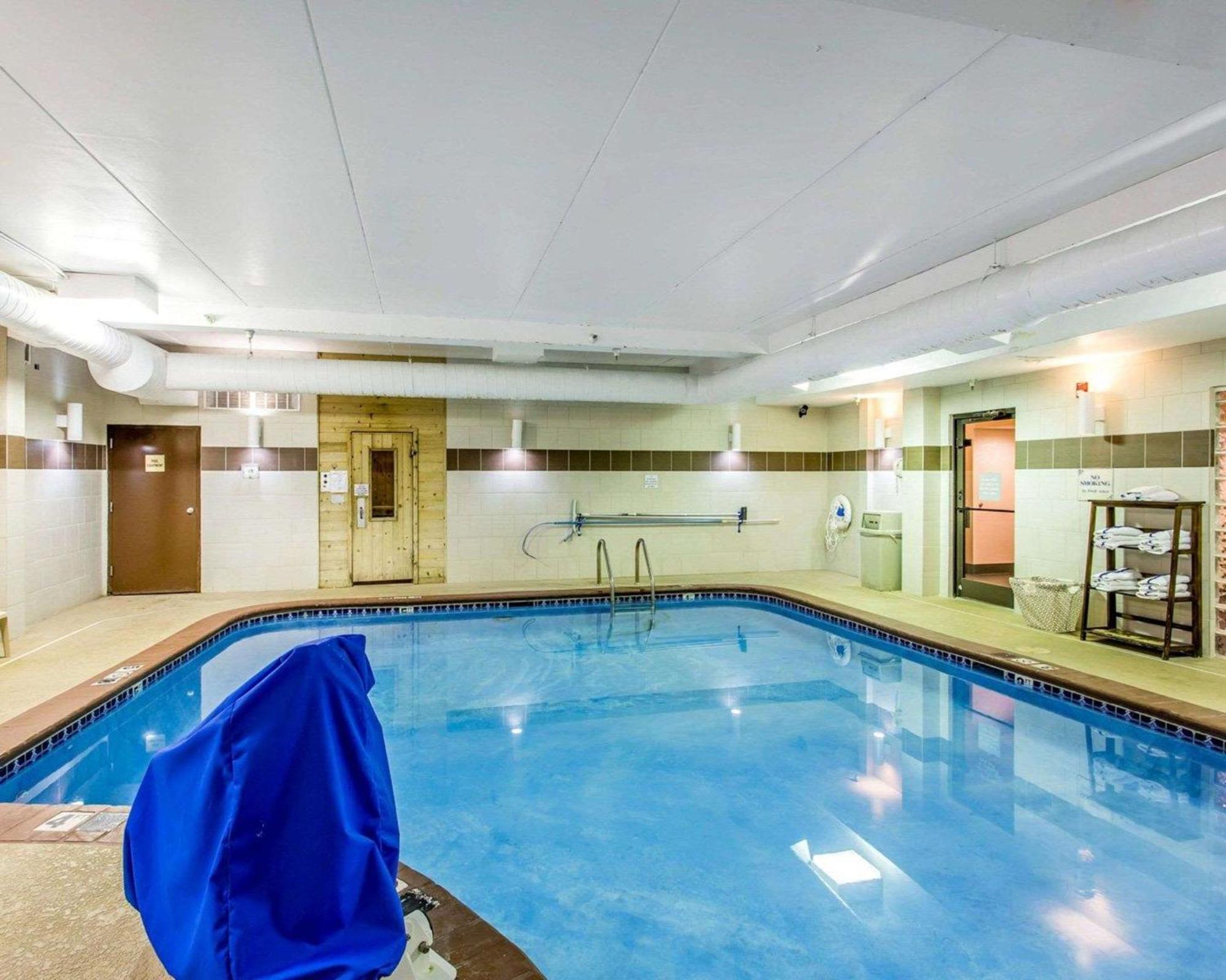 Comfort Suites Куквілл Екстер'єр фото