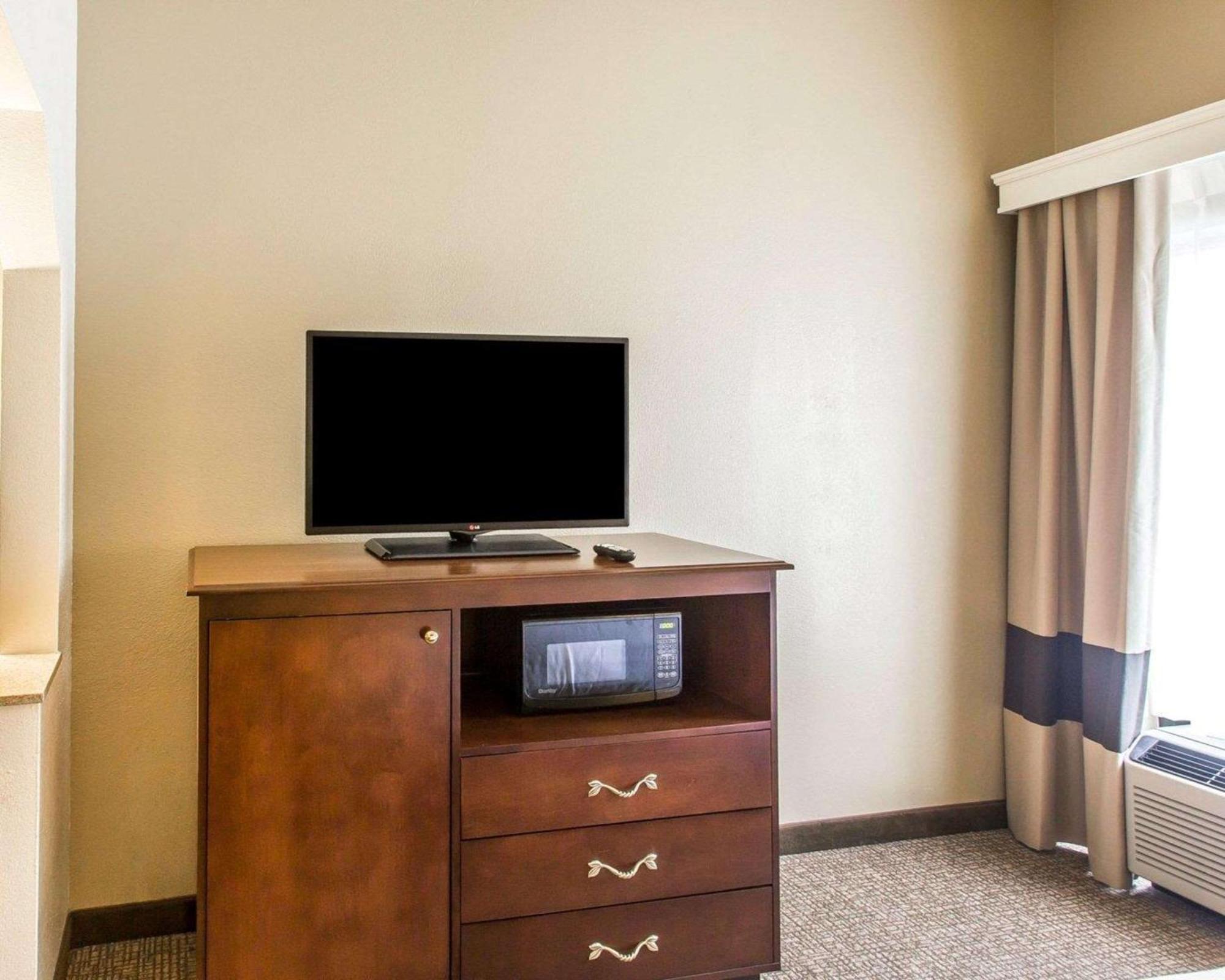 Comfort Suites Куквілл Екстер'єр фото