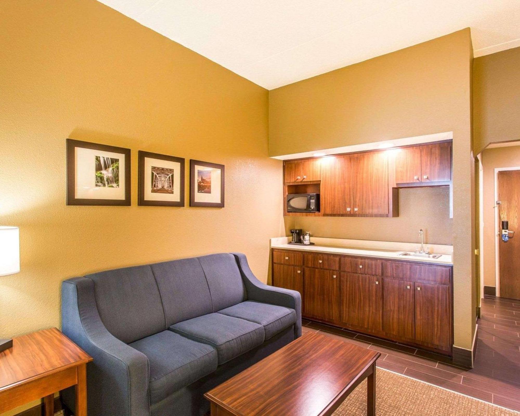 Comfort Suites Куквілл Екстер'єр фото