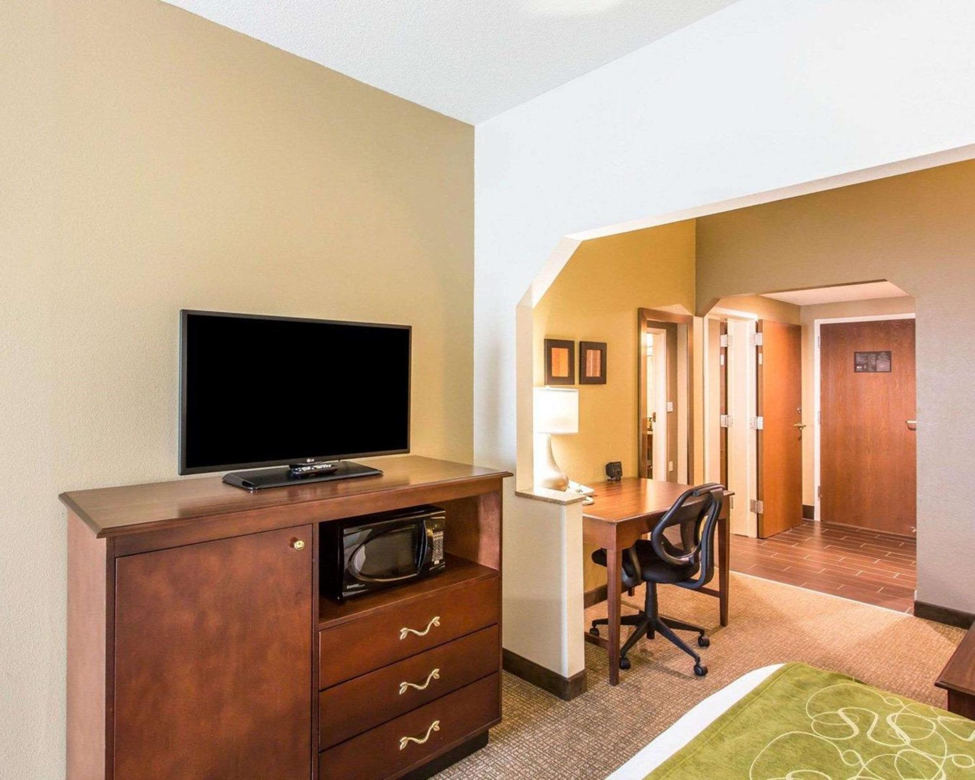 Comfort Suites Куквілл Екстер'єр фото