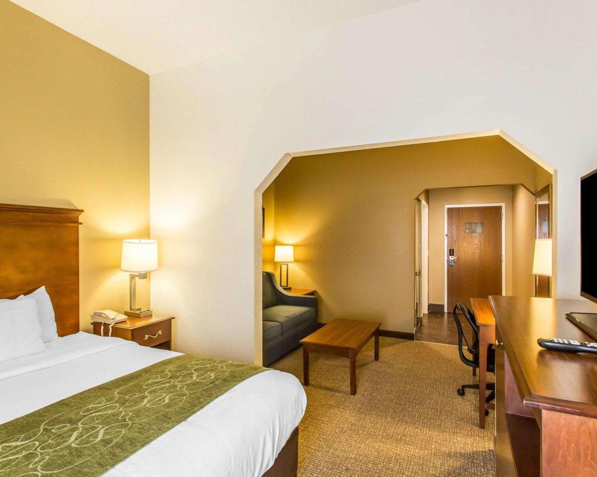 Comfort Suites Куквілл Екстер'єр фото