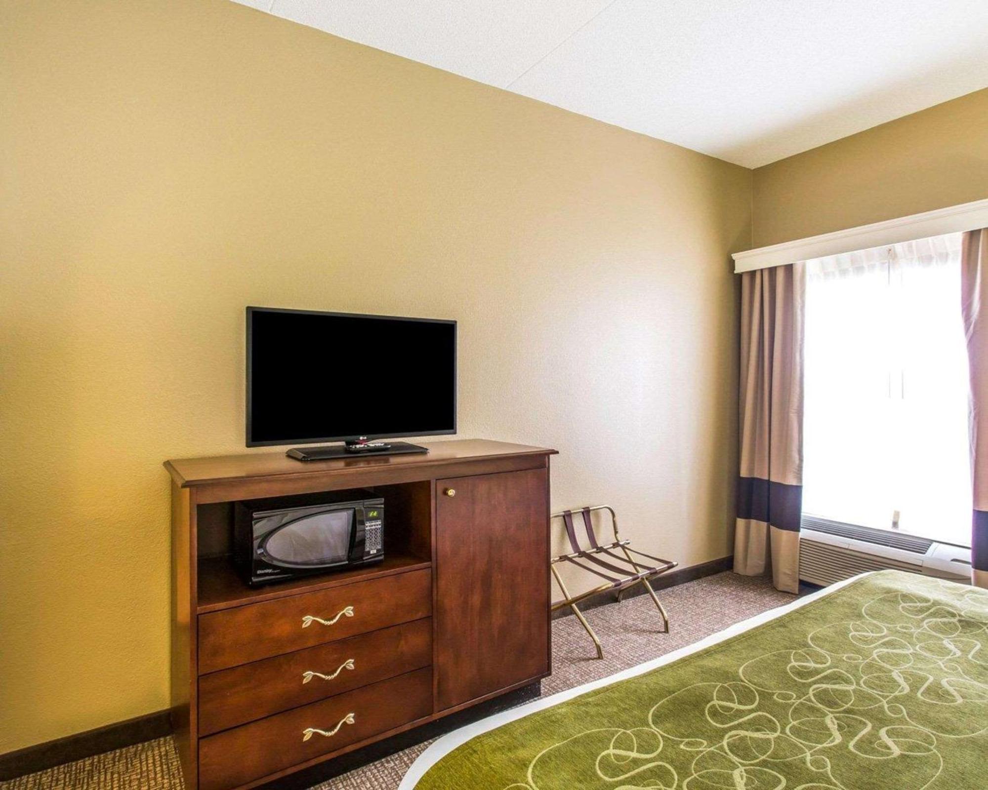 Comfort Suites Куквілл Екстер'єр фото