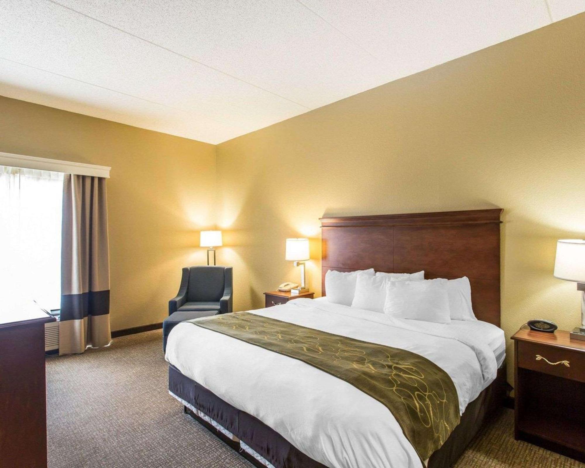 Comfort Suites Куквілл Екстер'єр фото