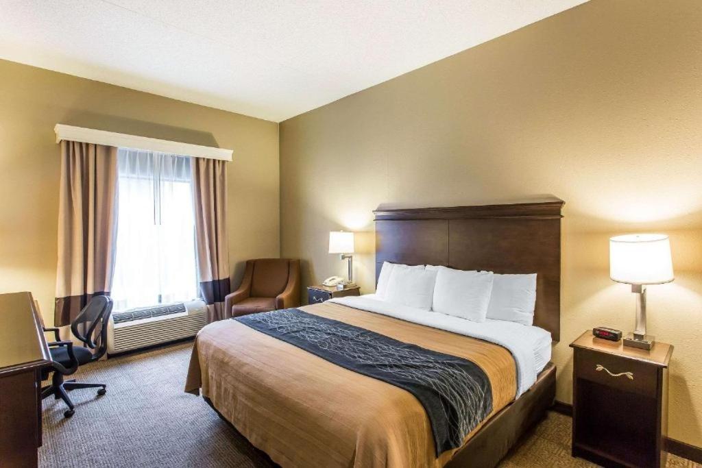 Comfort Suites Куквілл Екстер'єр фото