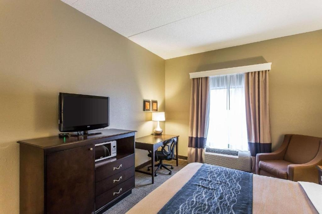 Comfort Suites Куквілл Екстер'єр фото