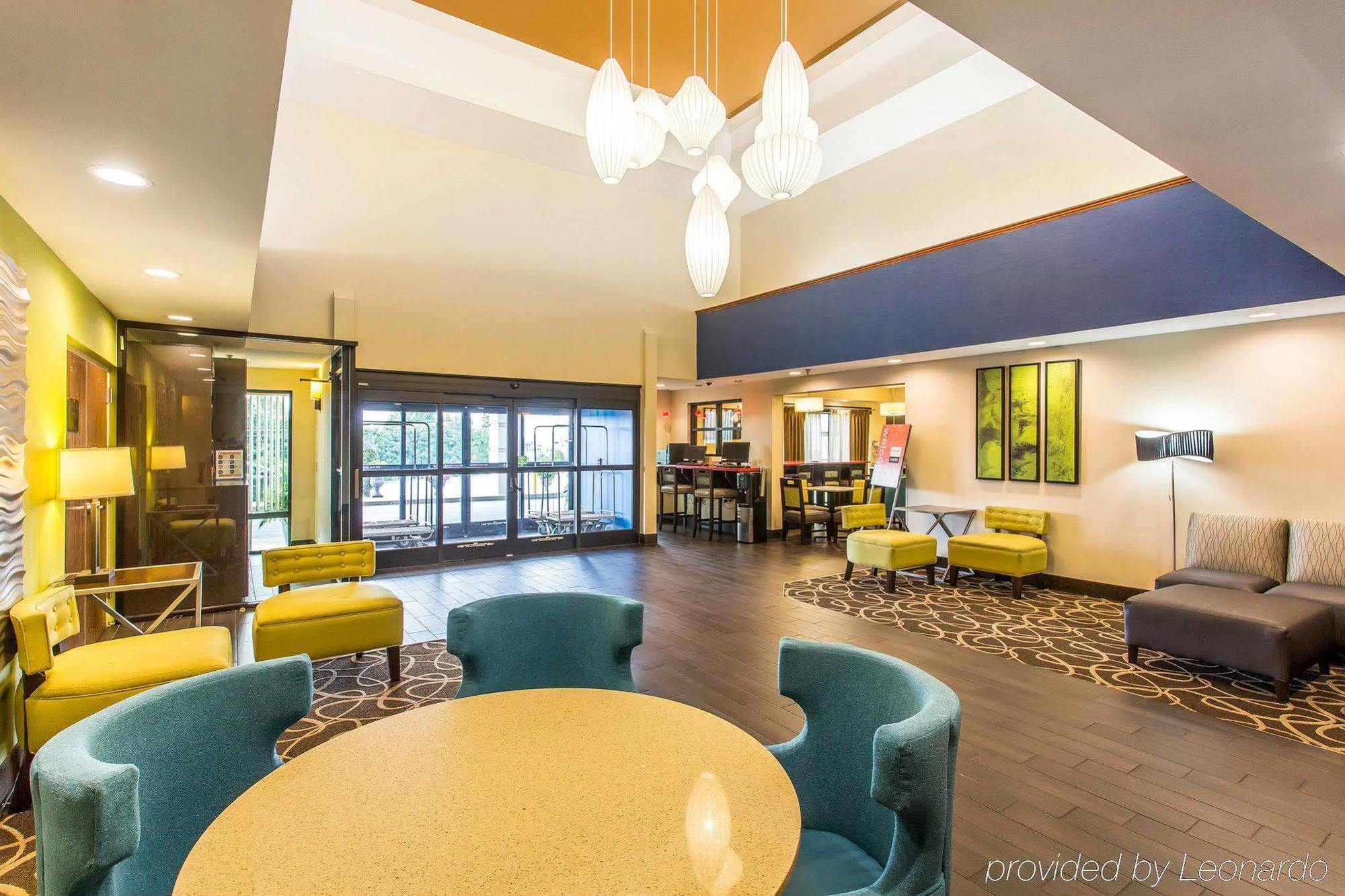 Comfort Suites Куквілл Екстер'єр фото